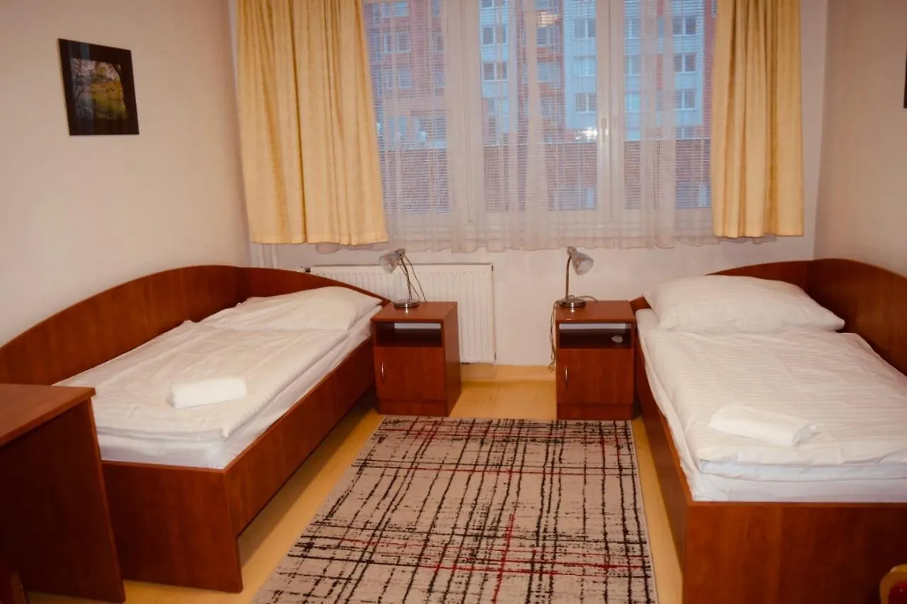 Lc - Hotel אוסטרבה